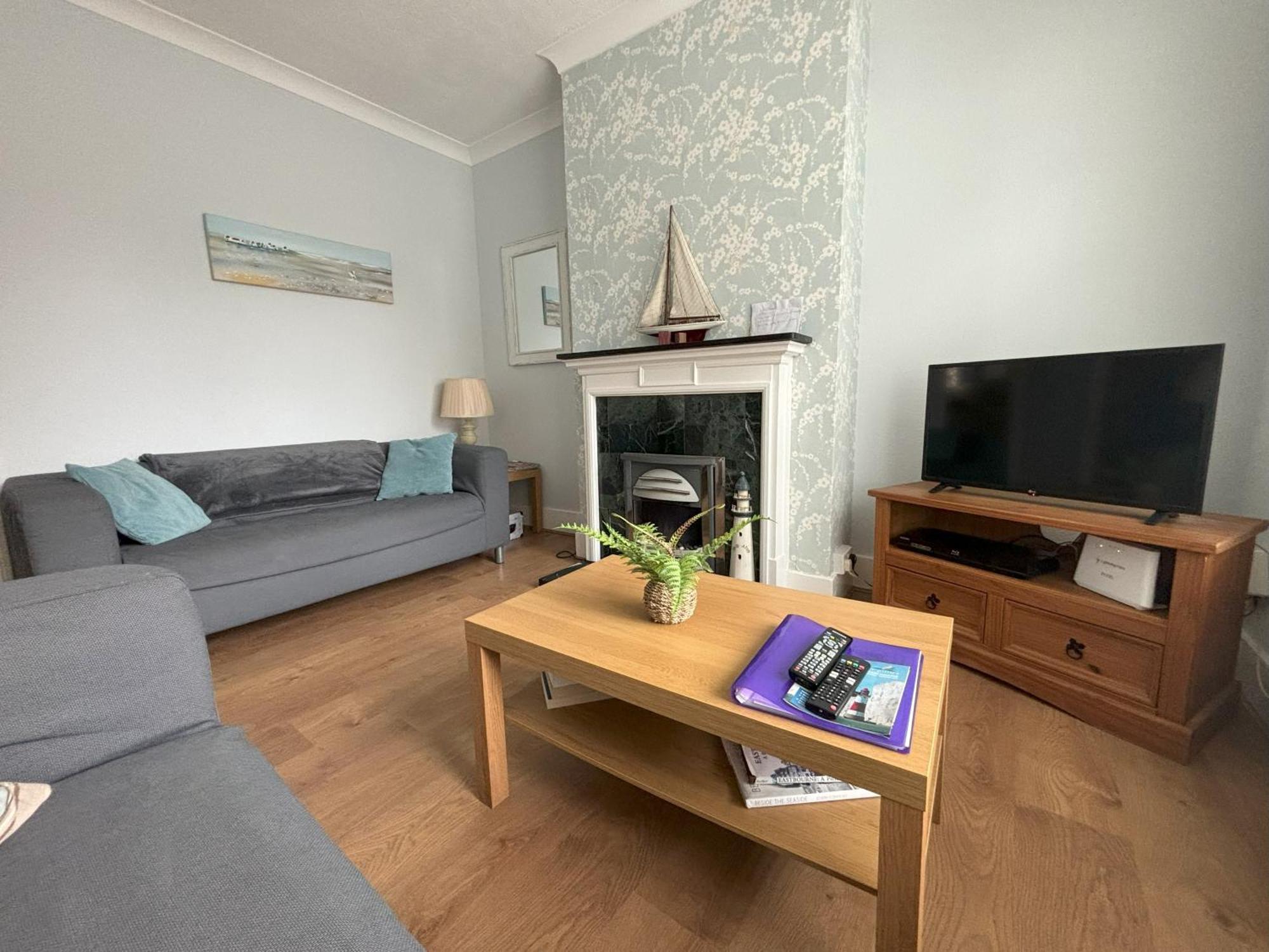 Downs Gate Cottage Истбурн Экстерьер фото