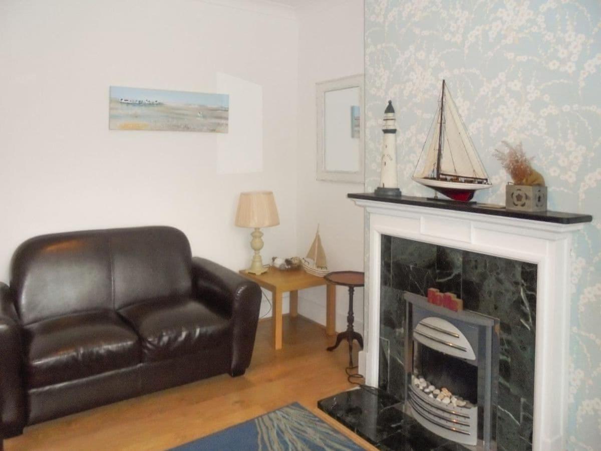 Downs Gate Cottage Истбурн Экстерьер фото